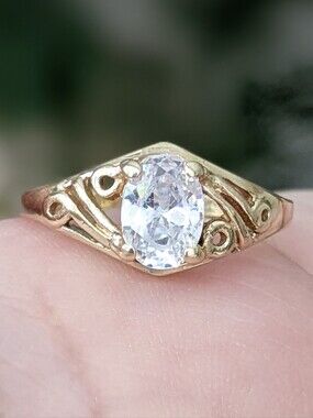 Antique 10K Gold White Topaz Ring